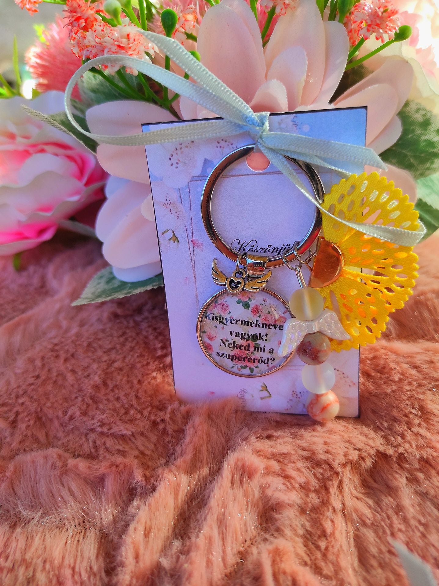 Kisgyermeknevelő ajándék sárga